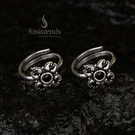 Intricate Floral Oxidised Adjustable Toe Rings - Sasitrends