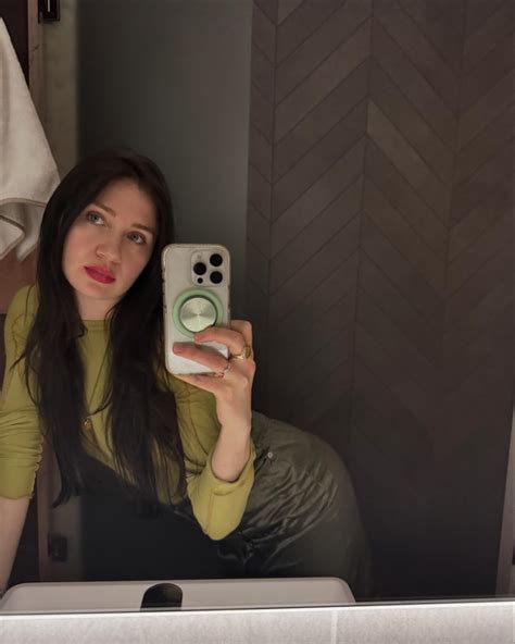 Charlotte Ray Rosenberg (@charayro) • Instagram photos and videos