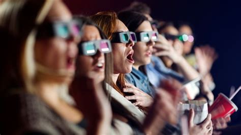 How is digital 3-D different from old 3-D movies? | HowStuffWorks