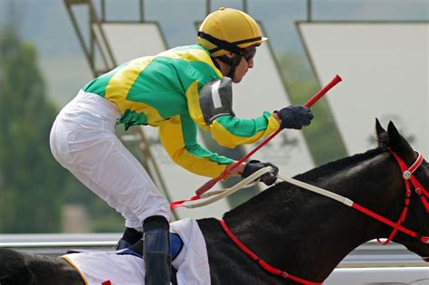 How Tall Are Horse Jockeys & Other Fun Facts - Horse Rookie