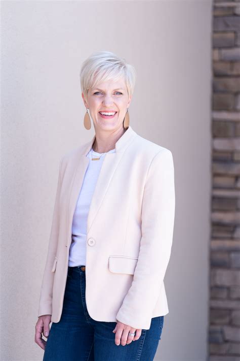 About | Sharon Costanzo