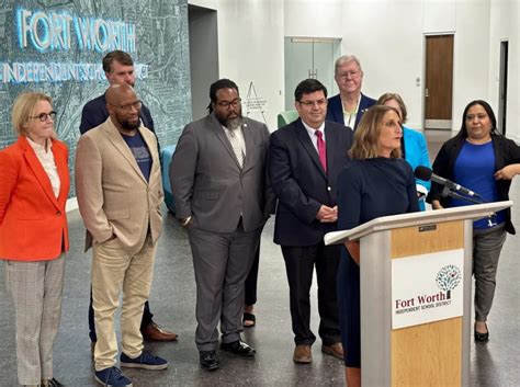 Trustees appoint longtime Fort Worth ISD educator, leader as interim superintendent | KERA News