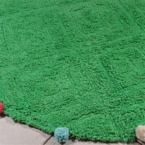 Podna prostrka Pom Pom R70 cm zelena 6666 | Volim svoj dom