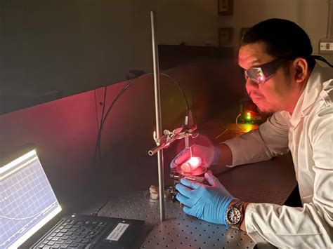 AI-assisted tissue differentiation for smart surgical tools