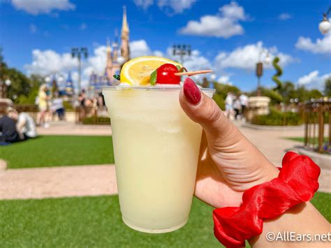 Casey's Corner 2026 Lunch/Dinner Menu and Prices - AllEars.Net