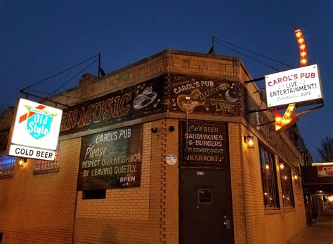 Carol's Pub Chicago - Country & Western dive
