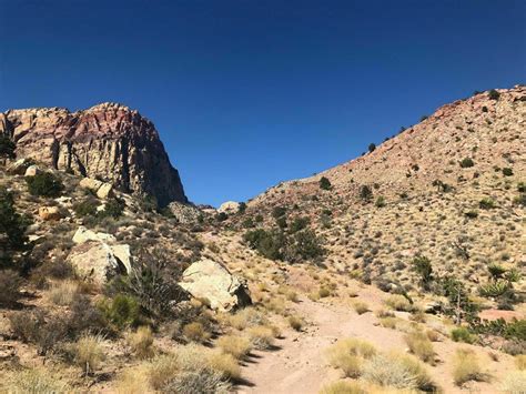 19 Beautiful Day Hikes From Las Vegas + Overnight Hiking Trails