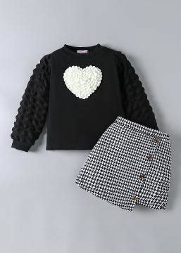 Shop Online 2-Pc Heart Applique Skirt Set at ₹863