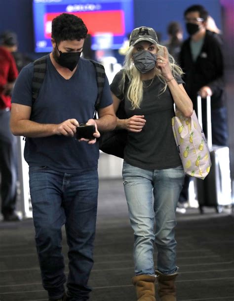 Anna Faris reveals why she and husband Michael Barrett eloped