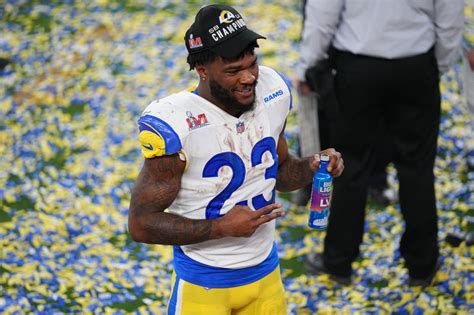 Super Bowl Beer Commercial 的图像结果