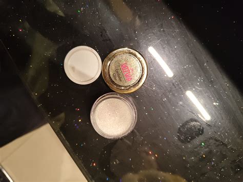 Vozwa White Holographic Glitter Eyeshadow : Amazon.in: Beauty