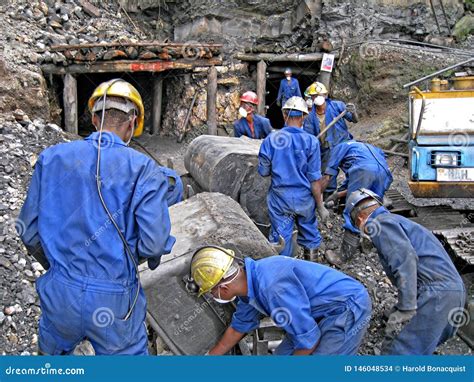 Rwandan Precious Metal Miners Editorial Stock Image - Image of rwanda, republic: 146048534
