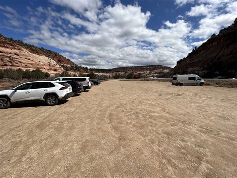 Hiking the Moqui Sand Caves Trail in Kanab, Utah — noahawaii