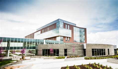 Utah Valley University: Admissions, Ranking, Acceptance Rate, Courses ...