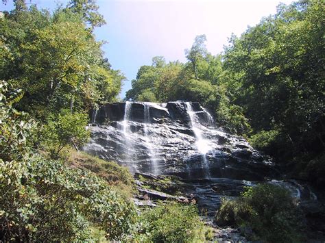 Virgin Falls - Waterfall Hikes in Tennessee