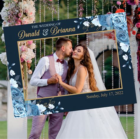 Wedding selfie frame | Beachweddingtips.com