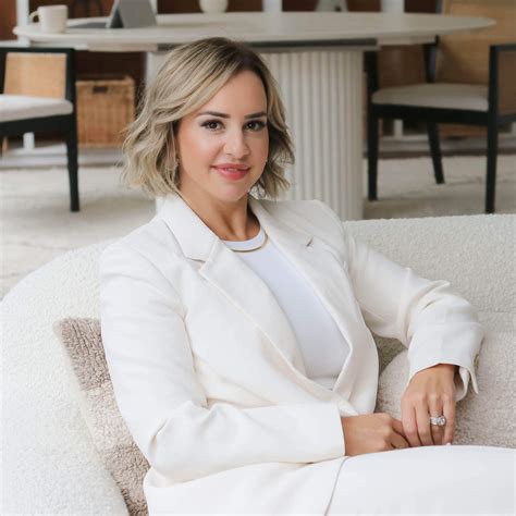 Meet Tania at Off The Couch