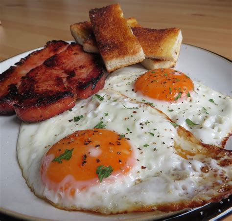 The English Kitchen: Proper Ham & Eggs