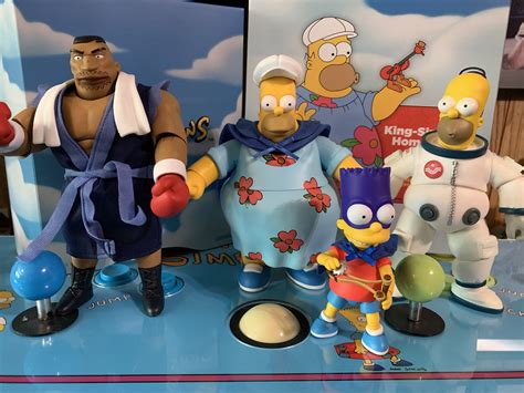 Super 7 The Simpsons Ultimates! King-Size Homer | The Nostalgia Spot
