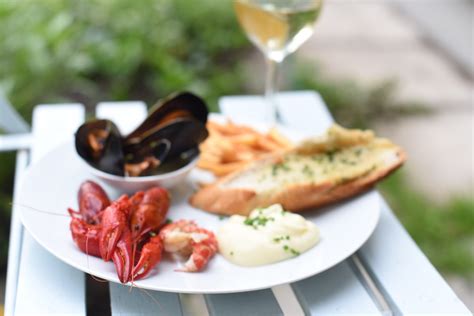 Crayfish season – Foodetc cooks – food, recipes and travel