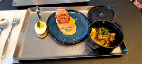 Step Inside Capital One’s New Las Vegas Airport Lounge: Caviar, Craft ...