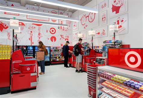 Small Target Store 的图像结果
