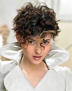 Hairstyles For Curly Frizzy Thick Hair by 15 Haircuts For Curly Thick Hair Hairstyles Hairstyles For Curly Frizzy Thick Hair