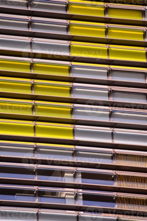 Building Interior Side View 的图像结果