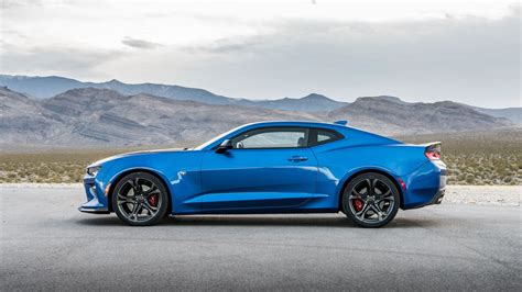 2017 Chevrolet Camaro preview