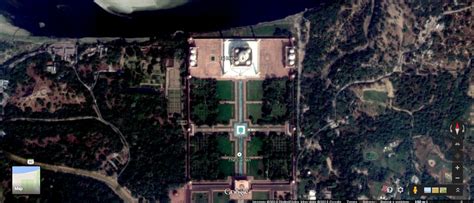 Taj Mahal the mausoleum is magnificent – but Taj Mahal the complex is ...