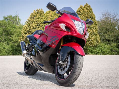 Download wallpaper 1600x1200 motorcycle, bike, red, front view standard ...