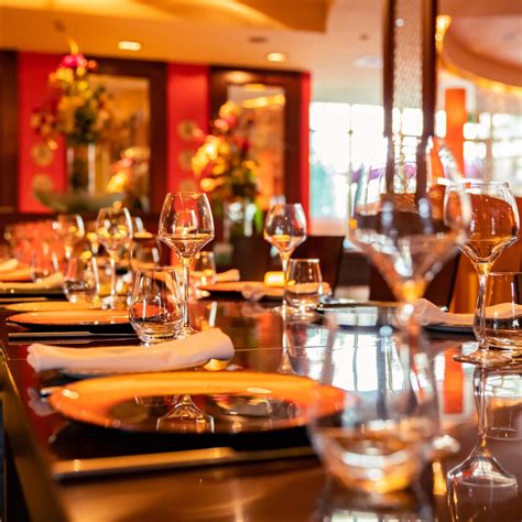 Unique Restaurant Table 的图像结果