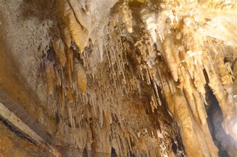 Crystal Lake Cave in Dubuque, Iowa - Exploration America