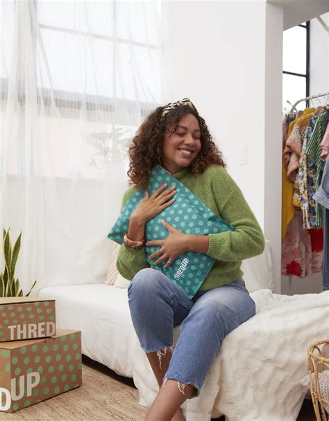 Media Assets - Distribution Center — thredUP newsroom