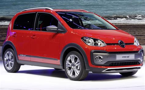 Volkswagen Up!: facelift, novo interior e melhorias em 2017