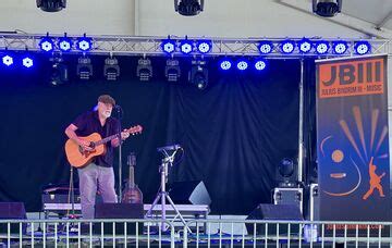 Julius Bindrim III - Acoustic Guitarist Whitewater, WI - The Bash