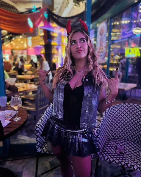 Kiara Krystal López Rosado | 👻 🖤 | Instagram