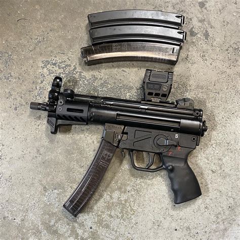 PTR Industries model 9KT 9mm pistol, H&K MP5K clone, with 4x 30 round ...