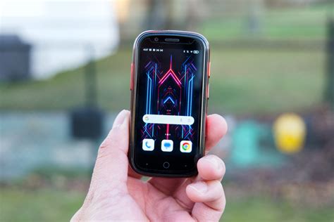 This amazingly small Android phone has features you…