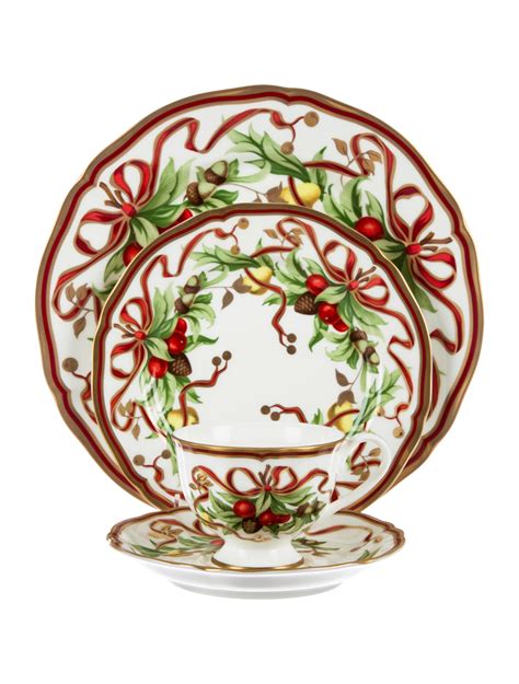 Tiffany & Co. 48-Piece Tiffany Holiday Dinnerware set - Green ...