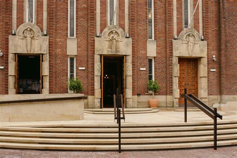 Loader Monteith revive community square in Glasgow - Topos Magazine