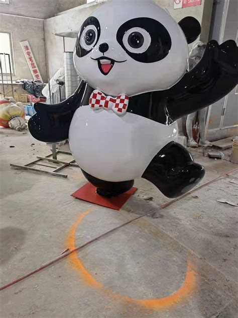 华夏家博会展会大熊猫ip吉祥物玻璃钢雕塑美陈摆件装饰_小小雪人-站酷ZCOOL
