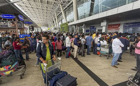 IndiGo cancels over 200 flights from Delhi, Mumbai on Saturday