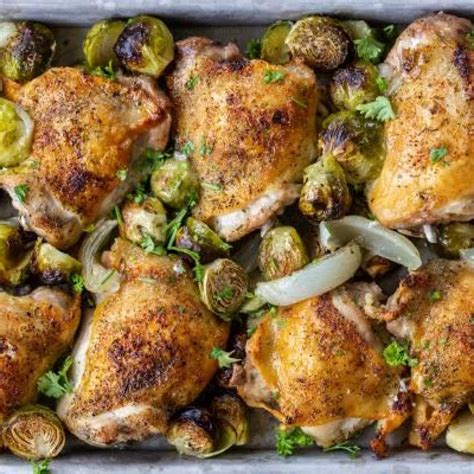 Sheet Pan Chicken Thighs with Veggies - Momsdish