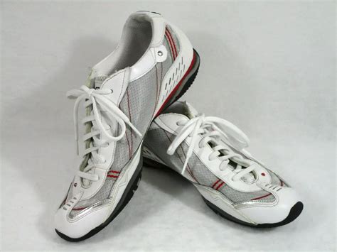 Yekkow Shoes 的图像结果