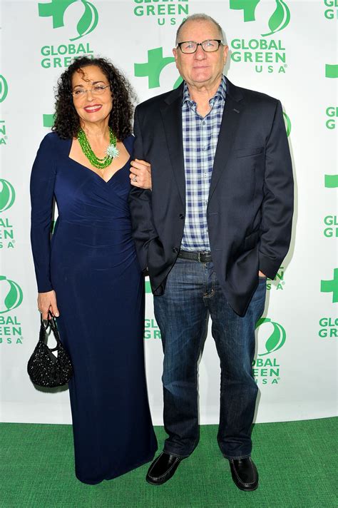 Ed O'Neill & Wife Gave Their Love Another Chance after Long Break ...