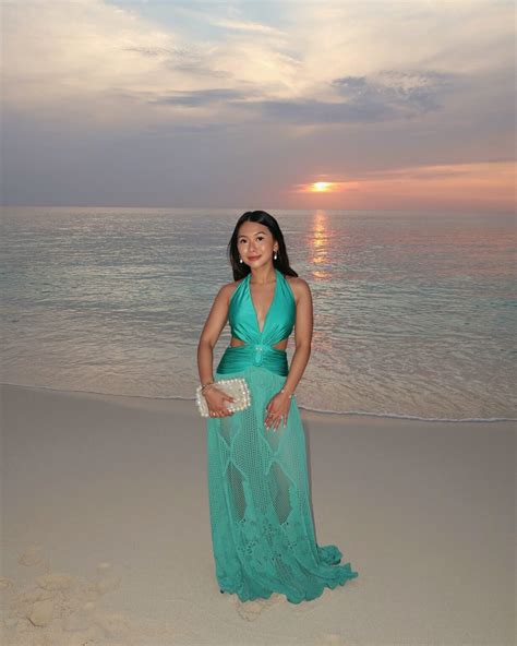 18 Elegant Tropical Wedding Guest Dress Ideas - WithLoveLive