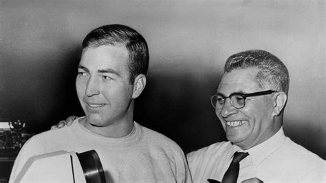 Bart Starr, Hall of Famer and Packers great, dies at 85