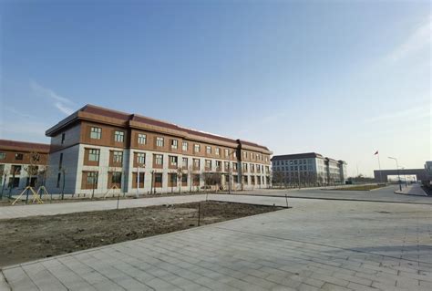 高颜值！来看新疆大学博达校区图书馆_腾讯新闻
