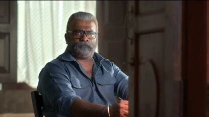 ഇരയുടെ വരവിനായി കാത്തിരിക്കുന്ന എട്ടുകാലിയുടെ കഥയുമായി 'ഗുമസ്തന്റെ ...